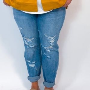 Judy Blue The Hamptons Destroyed Boyfriend Jeans